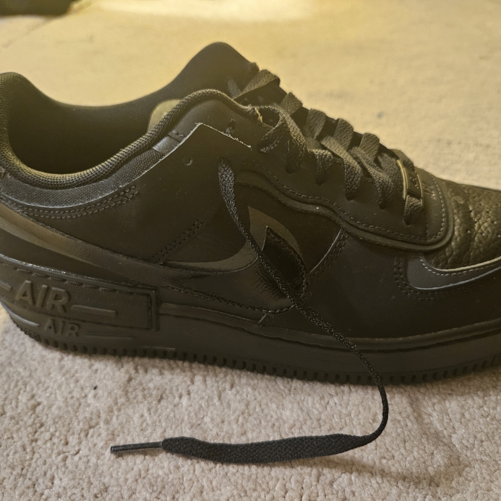 Nike Women's Black Air Sneakers